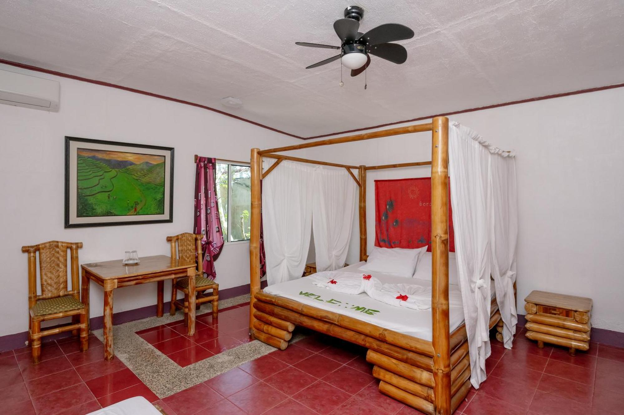 Polaris Beach And Dive Resort Inc Loon Экстерьер фото